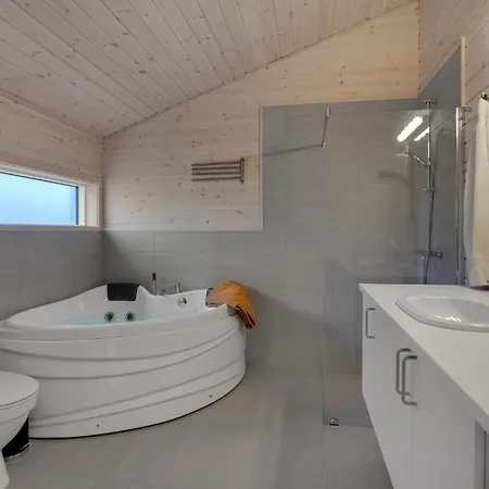 Beautiful In With Sauna *
